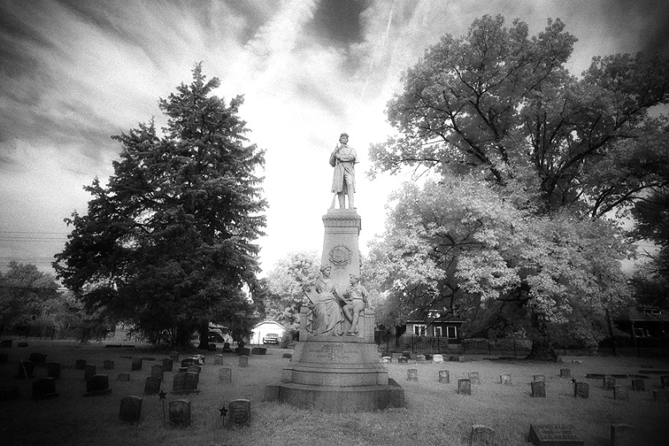 Greenlawn - by chuckv