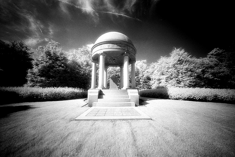 Woodlawn - by chuckv