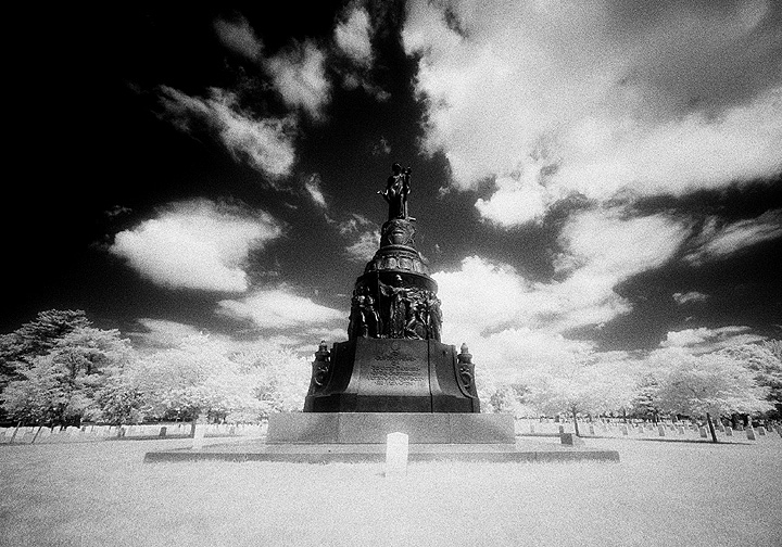 Arlington - by chuckv