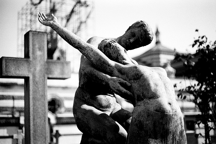 Monumentale B&W - by chuckv