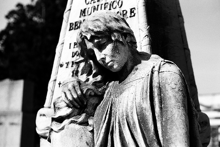 Monumentale B&W - by chuckv