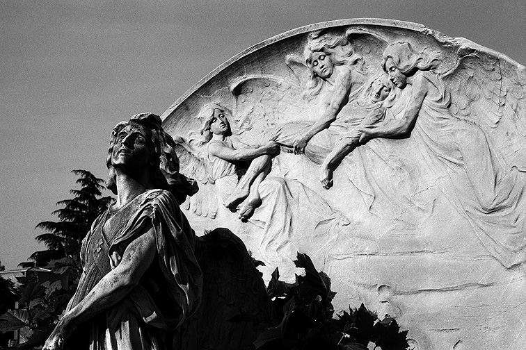 Monumentale B&W - by chuckv