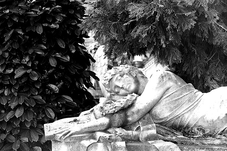 Monumentale B&W - by chuckv