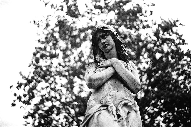 Monumentale B&W - by chuckv