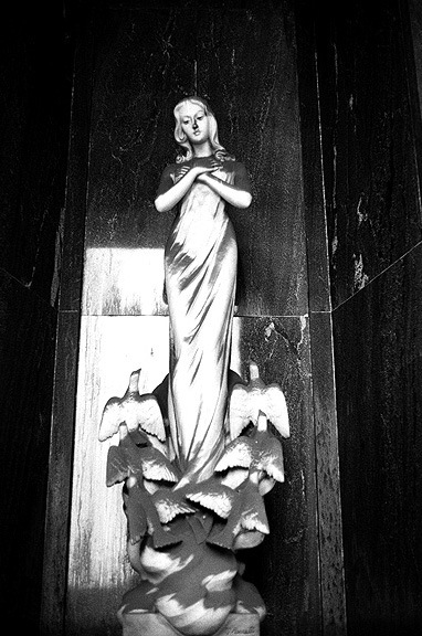 Staglieno B&W - by chuckv