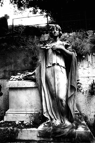 Staglieno B&W - by chuckv