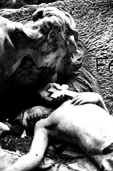 Staglieno B&W - by chuckv