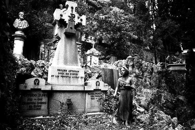 Staglieno B&W - by chuckv