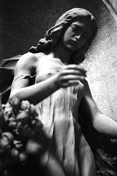 Staglieno B&W - by chuckv