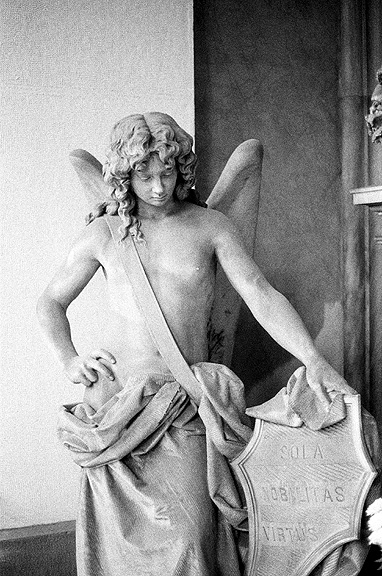 Staglieno B&W - by chuckv