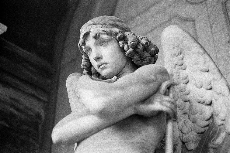 Staglieno B&W - by chuckv