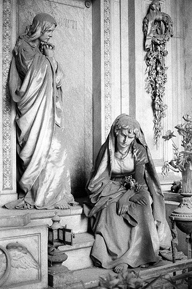 Staglieno B&W - by chuckv