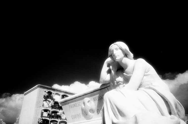 Cementerio Arneys de Mar