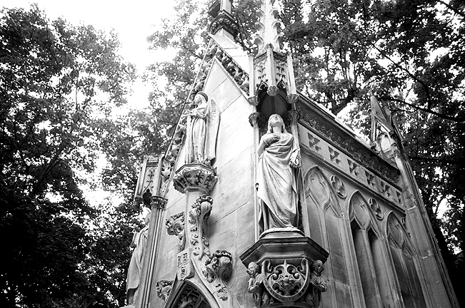 Montmartre - by chuckv