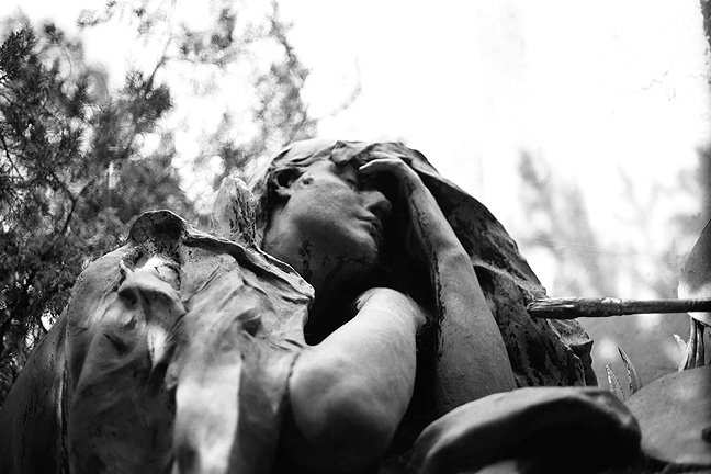 Pere Lachaise - by chuckv