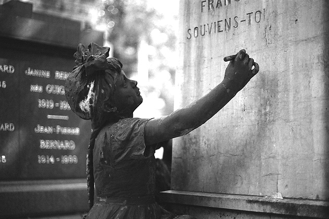 Pere Lachaise - by chuckv
