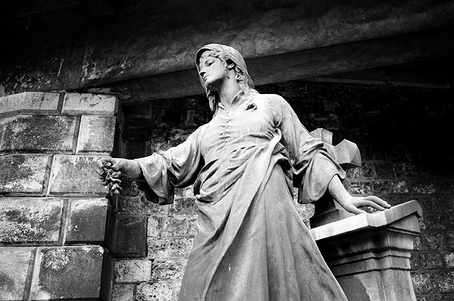 Montmartre - by chuckv