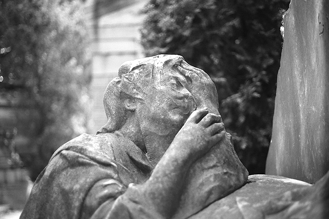 Pere Lachaise - by chuckv