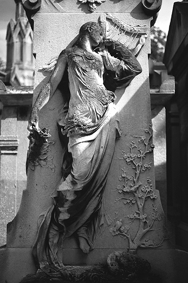 Pere Lachaise - by chuckv