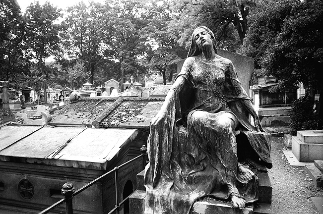 Montmartre - by chuckv