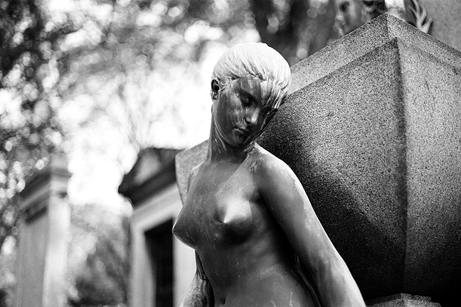 Pere Lachaise - by chuckv