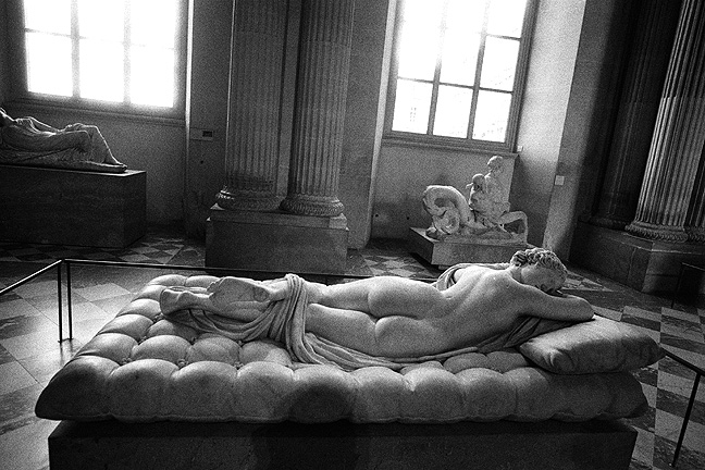 Louvre - by chuckv