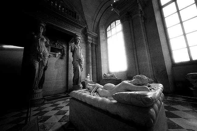 Louvre - by chuckv