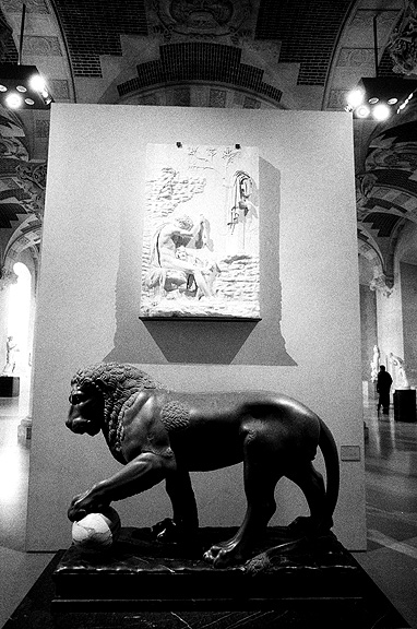 Louvre - by chuckv