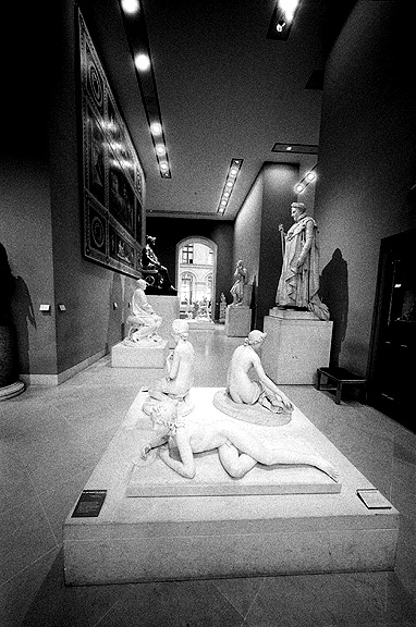 Louvre - by chuckv