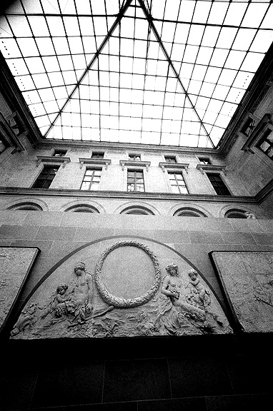 Louvre - by chuckv