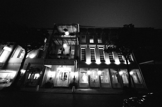 New Orleans Nightscene - by chuckv