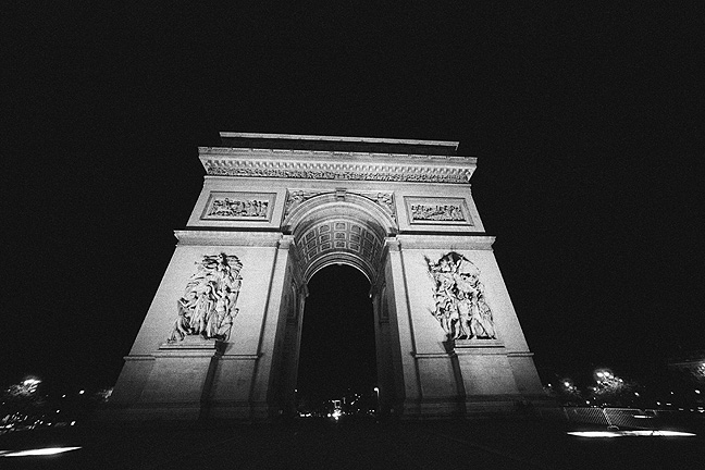 Arc de Triomphe - by chuckv