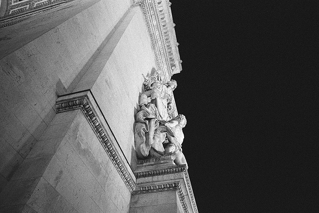 Arc de Triomphe - by chuckv